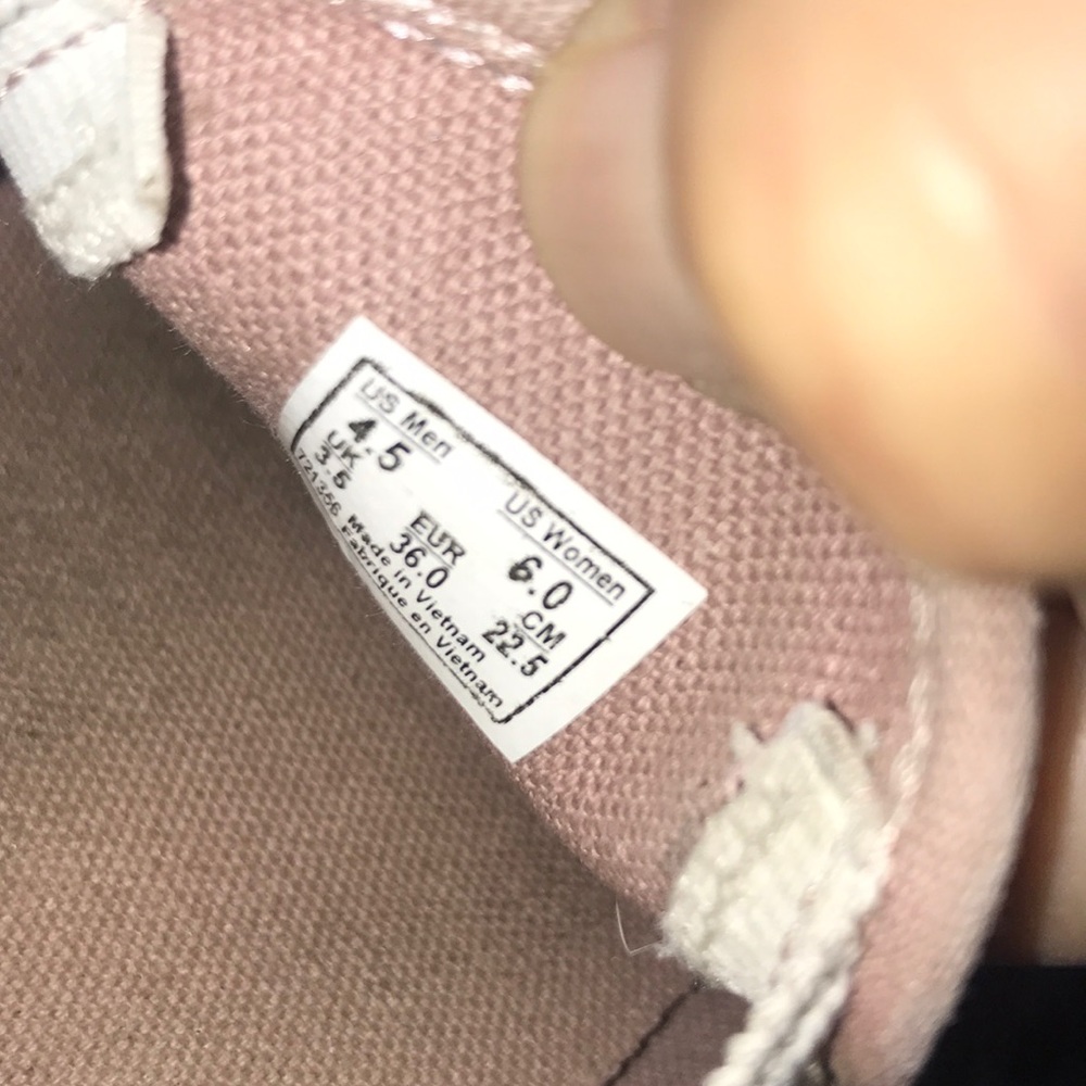 Vans - Picture 5 of 5